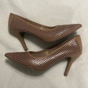 🆕 NWOT Cato tan heels